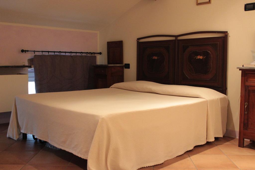 Agriturismo Arte Contadina Fiorenzuola dʼArda Cameră foto